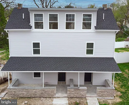 520 East Ave Photo 1