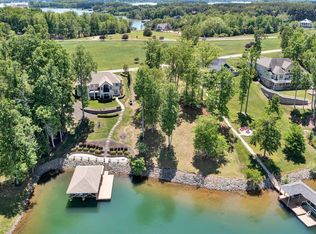 9 Compass Cove Cir, Moneta, VA 24121