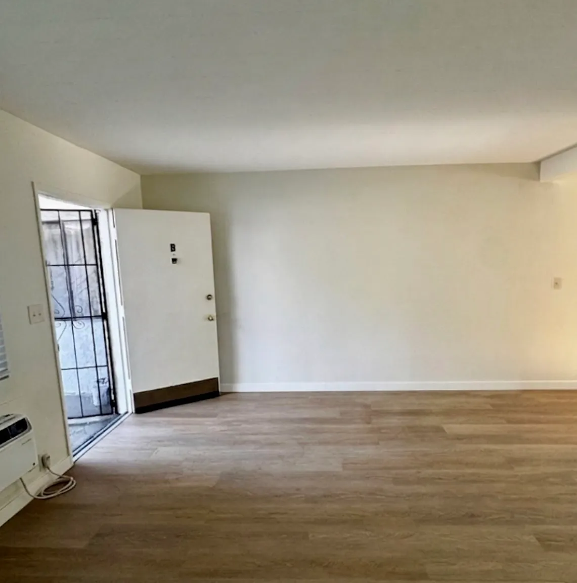 1500 Broadway — Photo 4