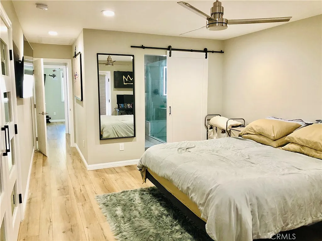 2 bed, 1166 sqft, $3,400 — Photo 4
