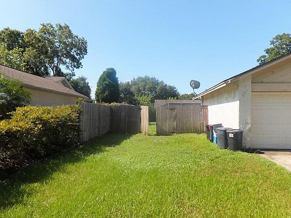 3rd image of 1205 W Redbud St