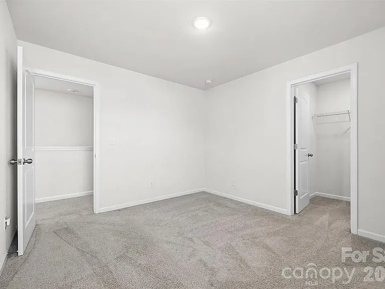 7024 Maple Run Cir — Photo 3