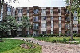 1st image of 140 W Wood St Unit 219