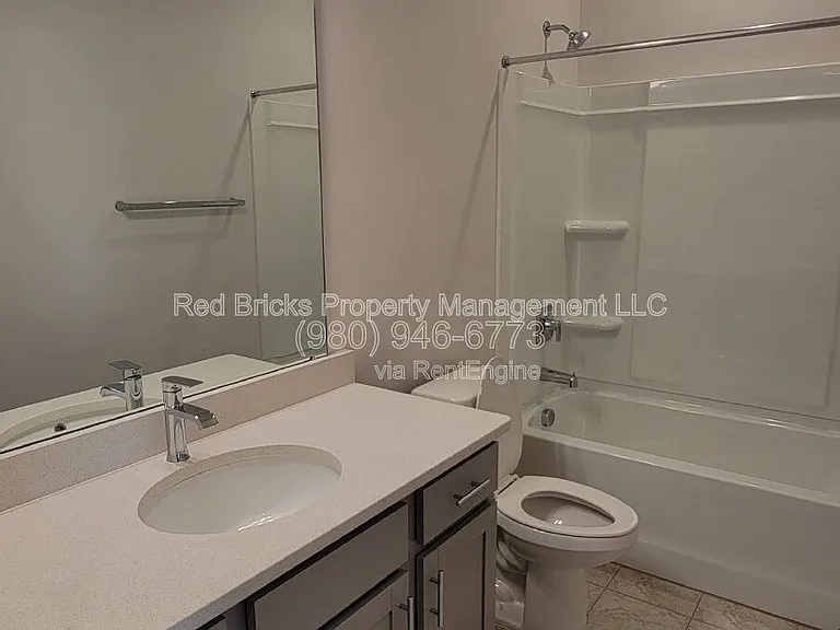 2354 Donnelly Hills Ln — Photo 22