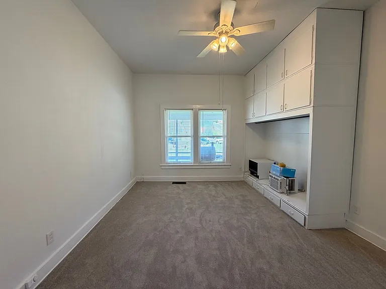 12 Long St — Photo 14