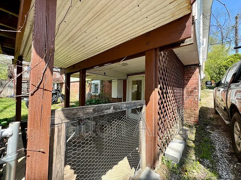 29 Parkman Ave #3 — Photo 9