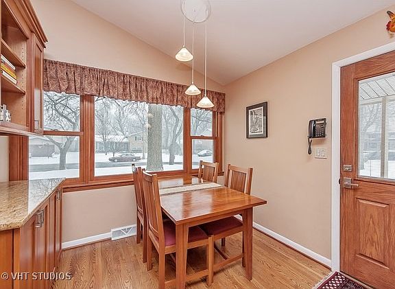 5th image of 2829 Birchwood Ave