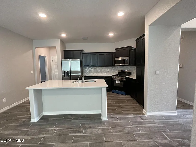 6009 Hidden Clove Ct — Photo 11