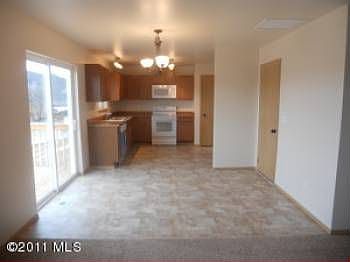4th image of 3962 NE Vista Del Ray Dr