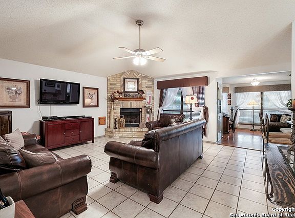 3rd image of 11818 Amy Frances Dr