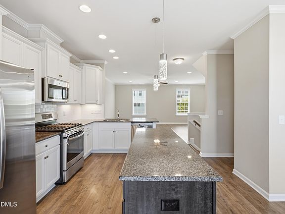 3rd image of 6028 Kayton St