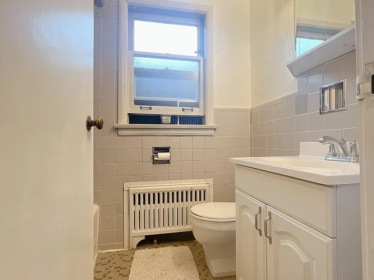 2203 Central St #2 — Photo 11