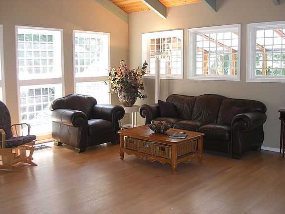 Vaulted Great Room with Sound view