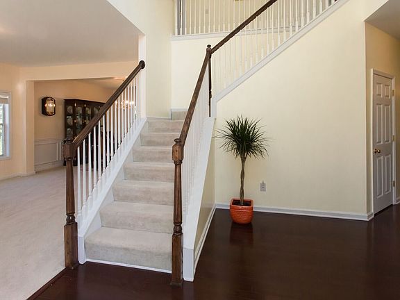 2nd image of 4415 Greycliff Pte