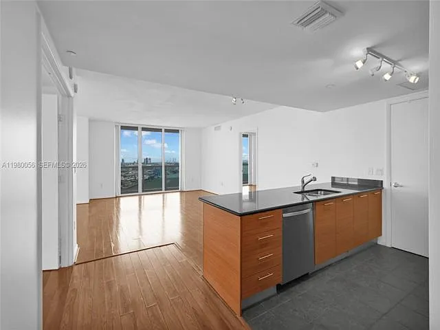 50 Biscayne Blvd #3802 — Photo 6