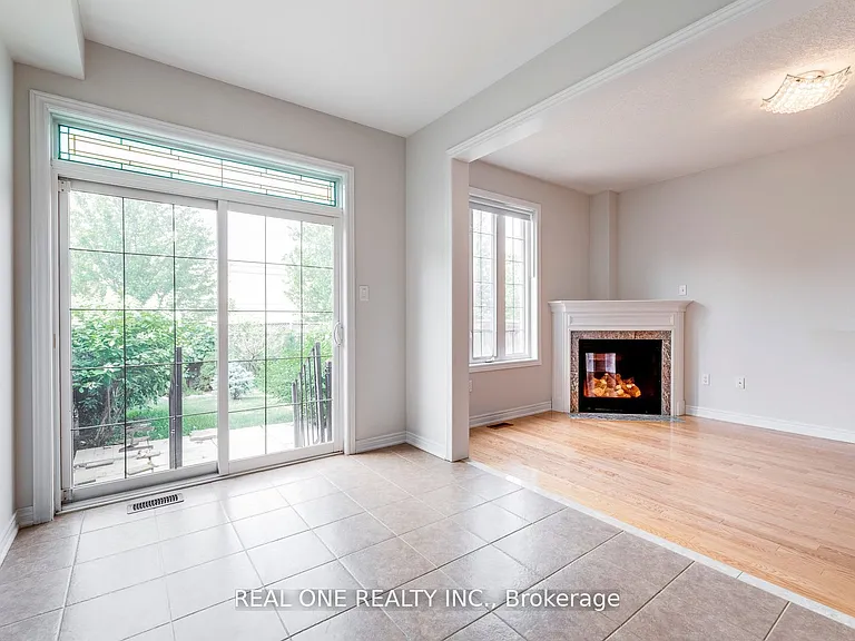 1263 Craigleith Rd — Photo 24