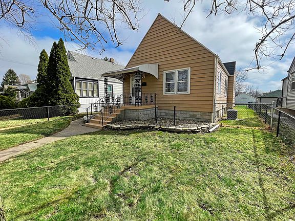 3rd image of 3140 Parkway North St