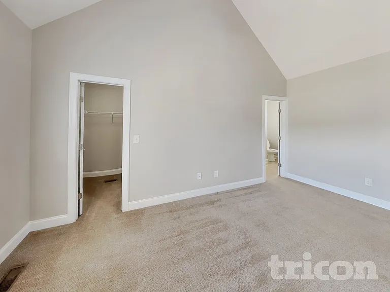 335 Oxfordshire Dr — Photo 7