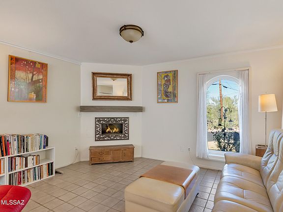 5th image of 731 W Las Lomitas Rd