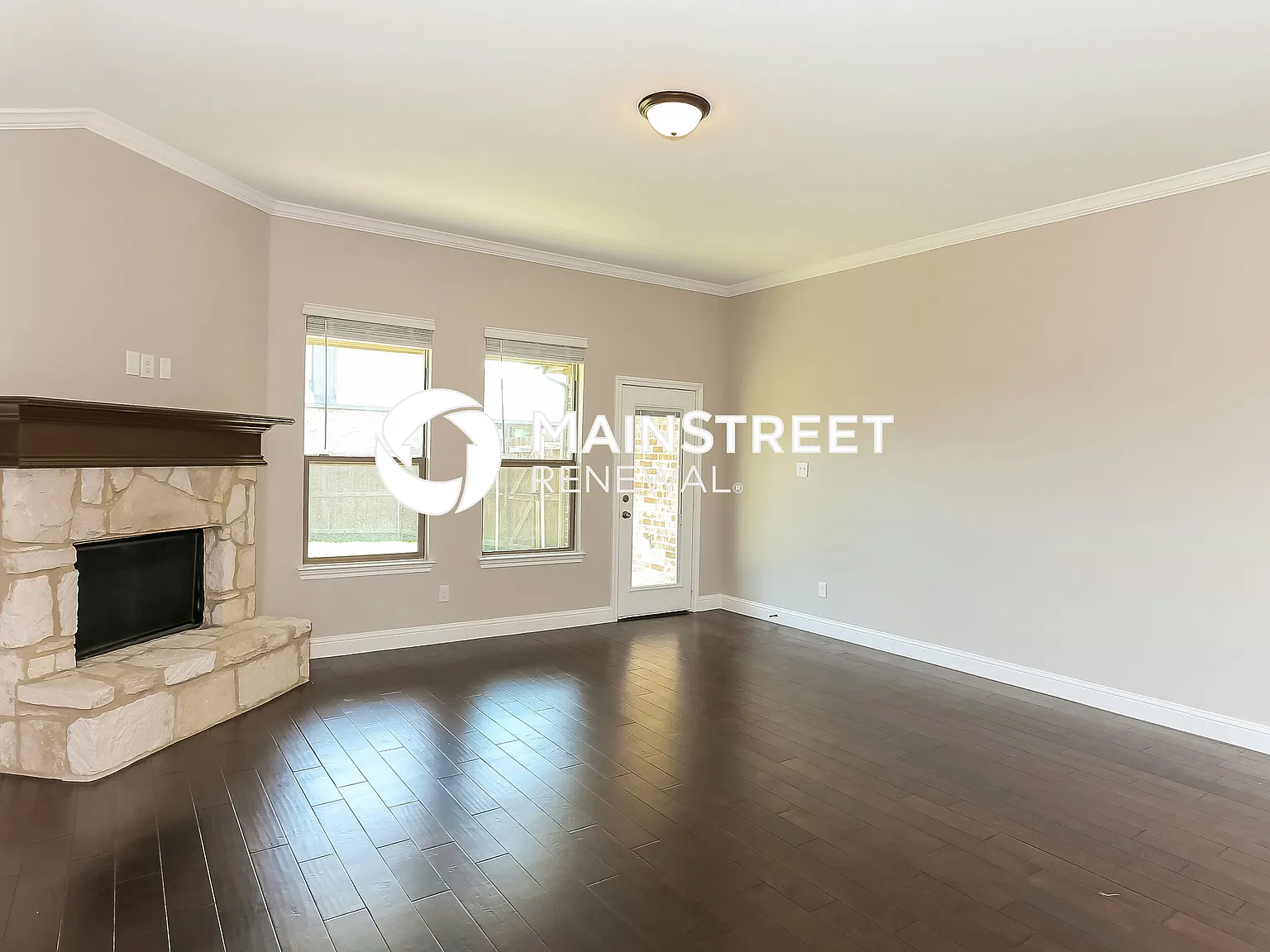 552 Washington Ave — Photo 2