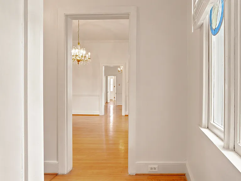 209 N Washington St — Photo 14