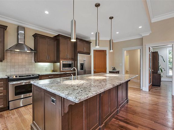 3rd image of 1793 Stewart Rd