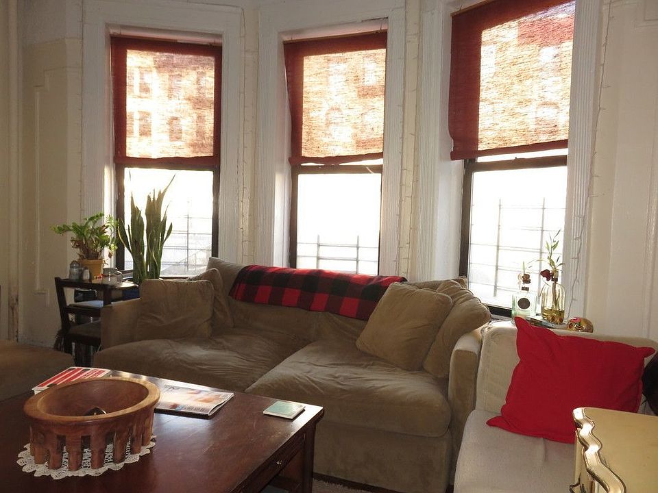 1st image of 1054 Bergen St #A4rka