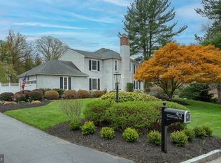 407 Valley Glen Dr, Bryn Mawr, PA 19010