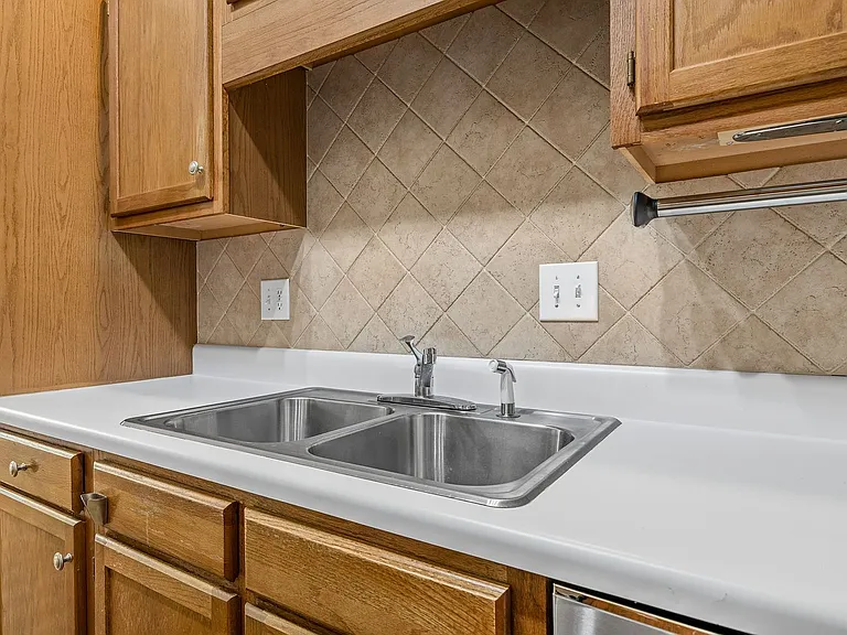17 Waterfield Ct — Photo 9