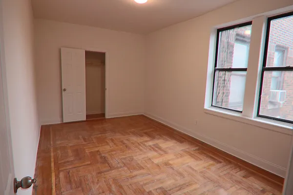 Rented by PMG Real Estate  | media 11