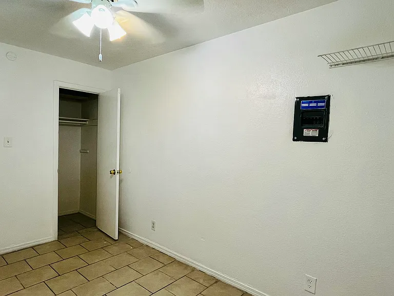 8200 Copper Ave NE #A — Photo 27