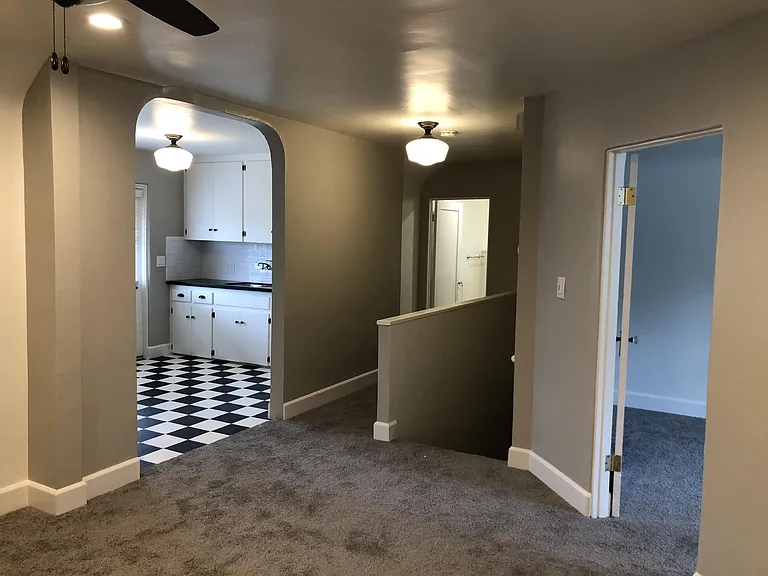 150 N Berkeley Ave #B — Photo 10