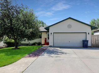 942 Park Dr, Sheridan, WY 82801