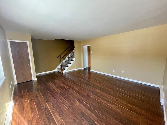 2nd image of 4 Suncrest Dr #B