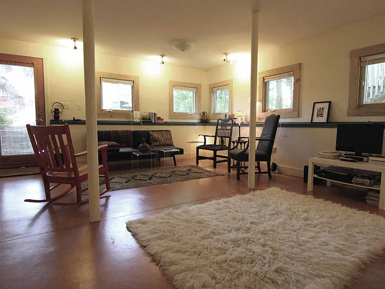 20 Dickinson St #2 — Photo 3