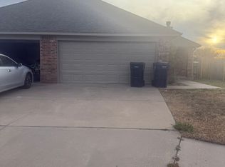 3705 Matthew Dr, Yukon, OK 73099