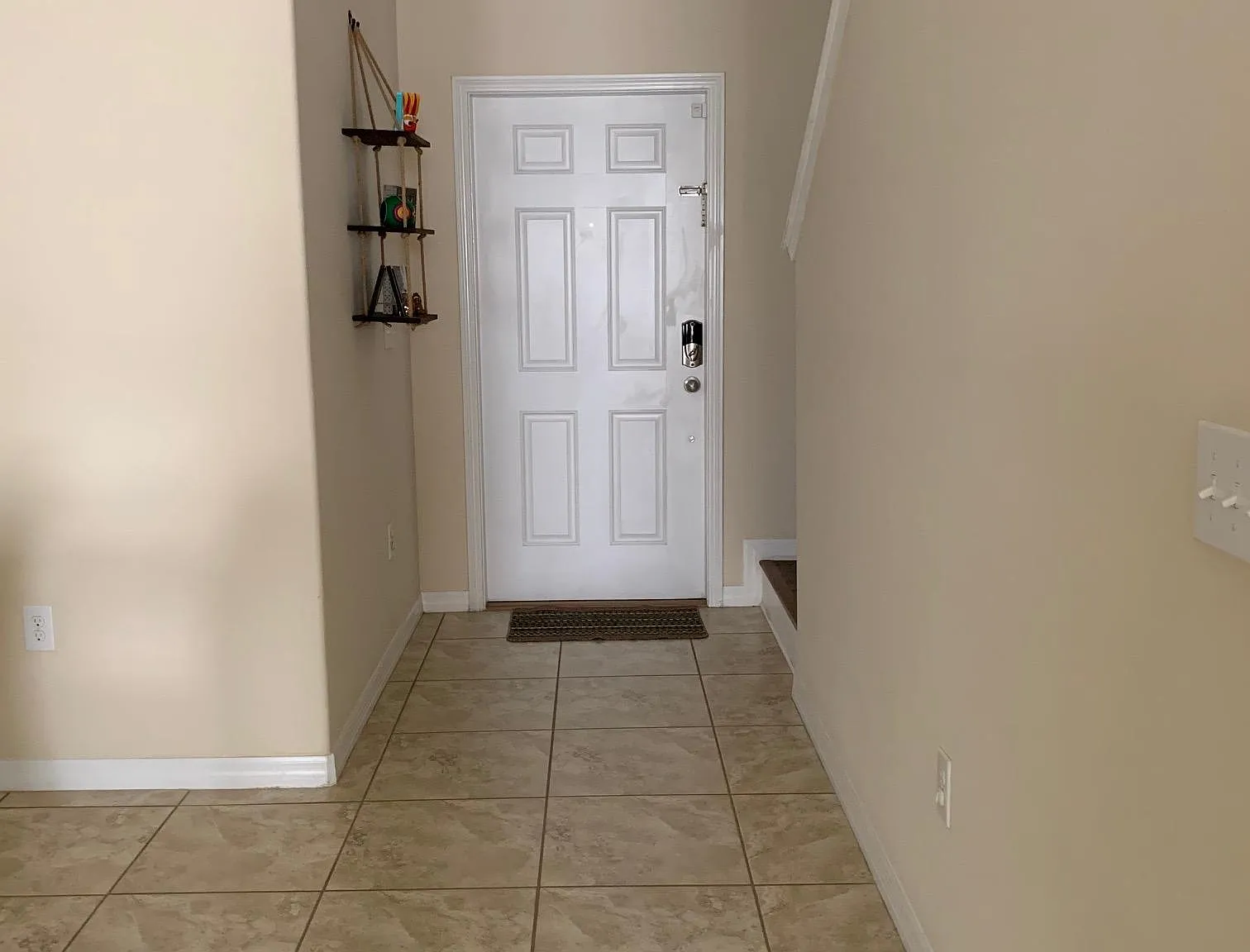 4 bed, 2.5 bath, 2458 sqft, $2,895 — Photo 4
