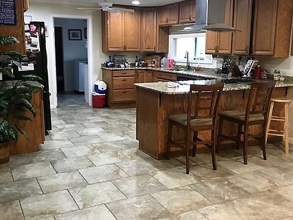 4th image of 203 Tupelo Dr
