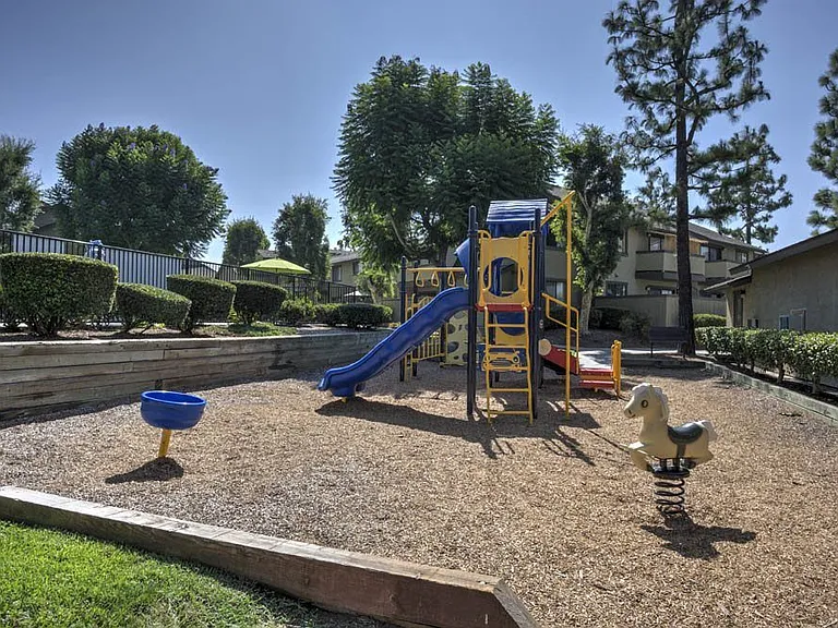 Stonegate Apartments — Photo 17