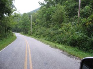 407 Wake Robin Dr, Cullowhee, NC 28723