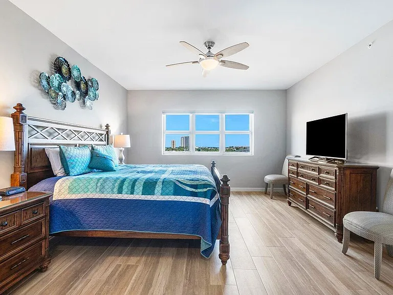 2640 Lake Shore Dr #711 — Photo 24