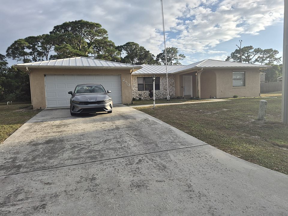 1st image of 250 SE Walters Ter