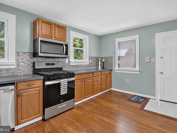 4th image of 8339 Jacobs Rd