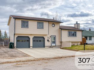 3215 Watsabaugh Dr, Gillette, WY 82718
