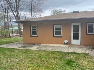 115 Crystal Lake Rd #15, Groton, CT 06340