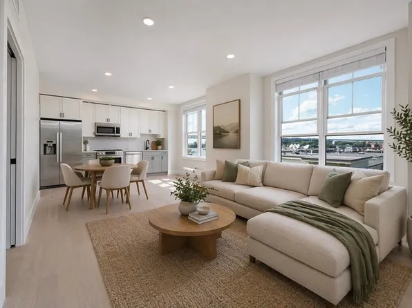 425 Border St #405, Boston, MA 02128