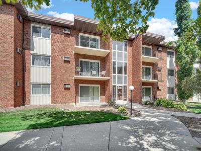 4125 W 97th Pl APT 206, Oak Lawn, IL, 60453