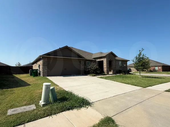 304 Duke Ct, Fate, TX 75189