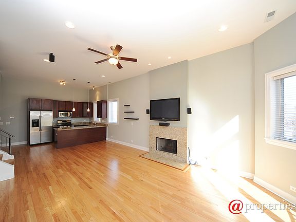 Kitchen / Living Room