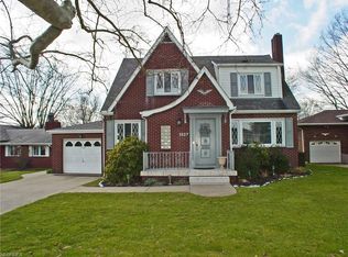 1327 Overlook Dr, Weirton, WV